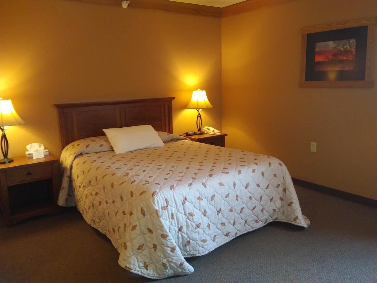 Prairie Inn & Suites Holmen Eksteriør billede